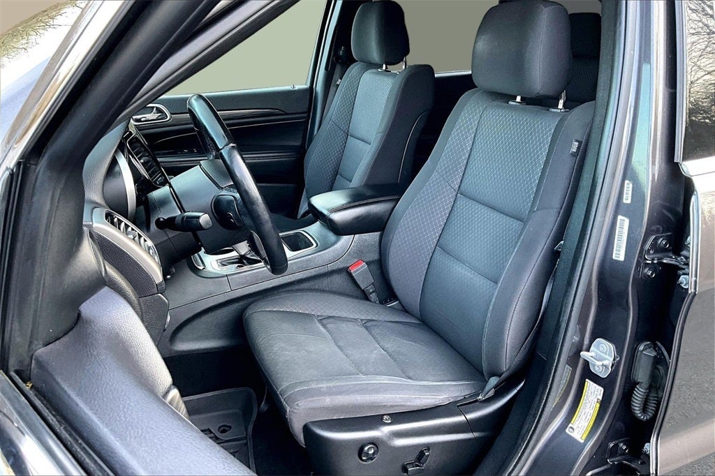 2019 Jeep Grand Cherokee Laredo E