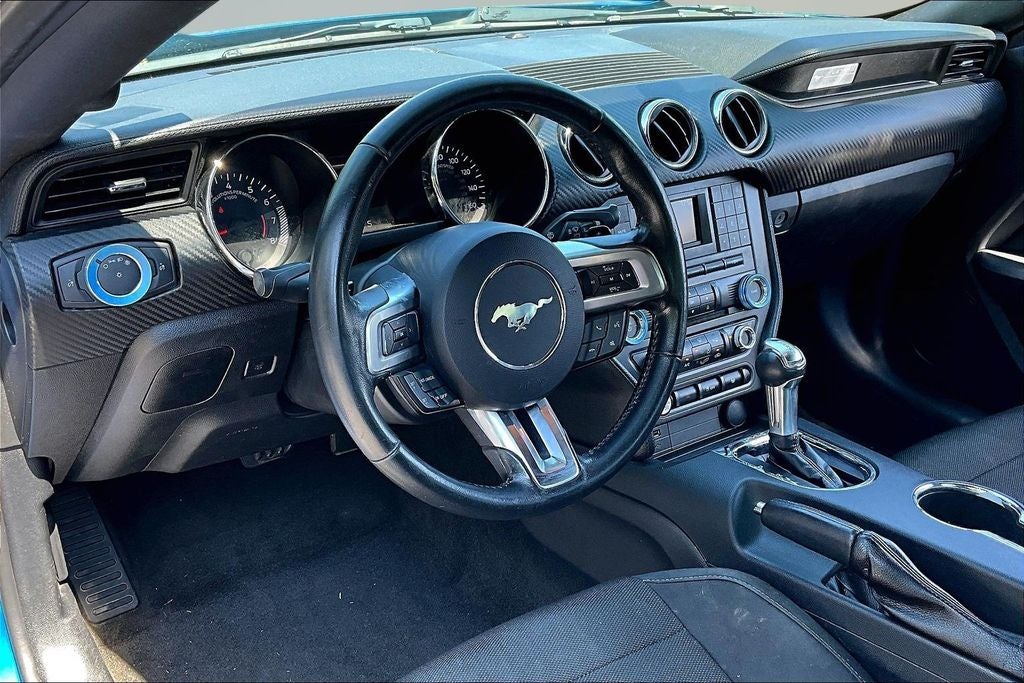 2017 Ford Mustang V6