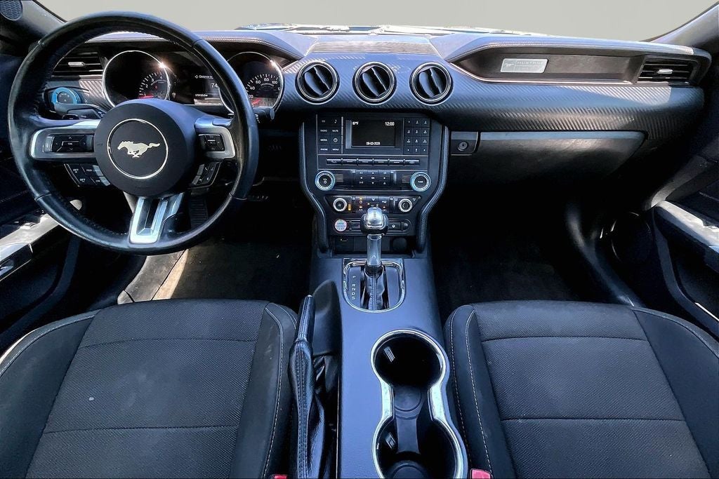 2017 Ford Mustang V6