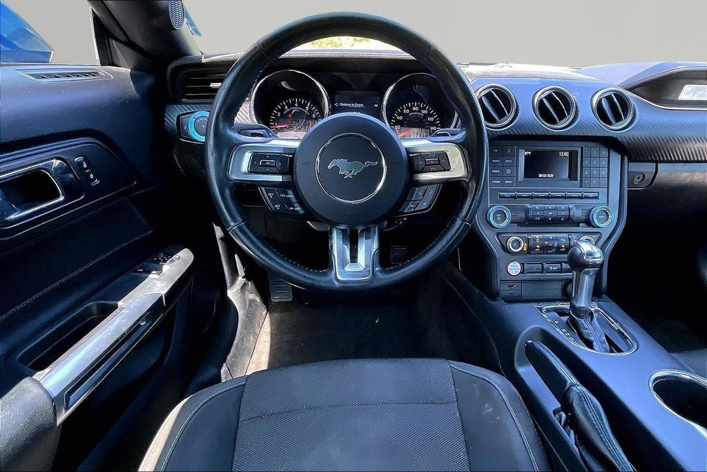 2017 Ford Mustang V6