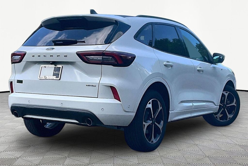 2023 Ford Escape ST-Line Elite