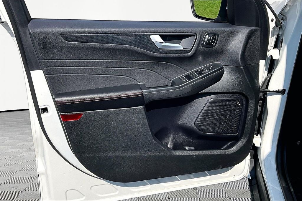 2023 Ford Escape ST-Line Elite