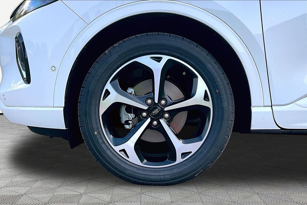 2023 Ford Escape ST-Line Elite