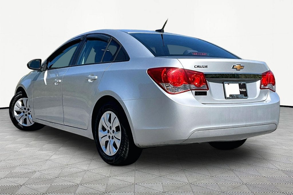 Used 2014 Chevrolet Cruze LS with VIN 1G1PA5SH3E7100953 for sale in Bristol, TN