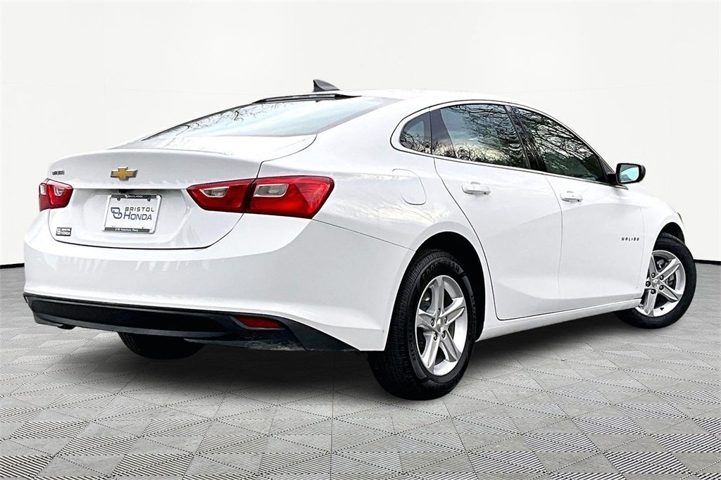 2022 Chevrolet Malibu LS 1LS