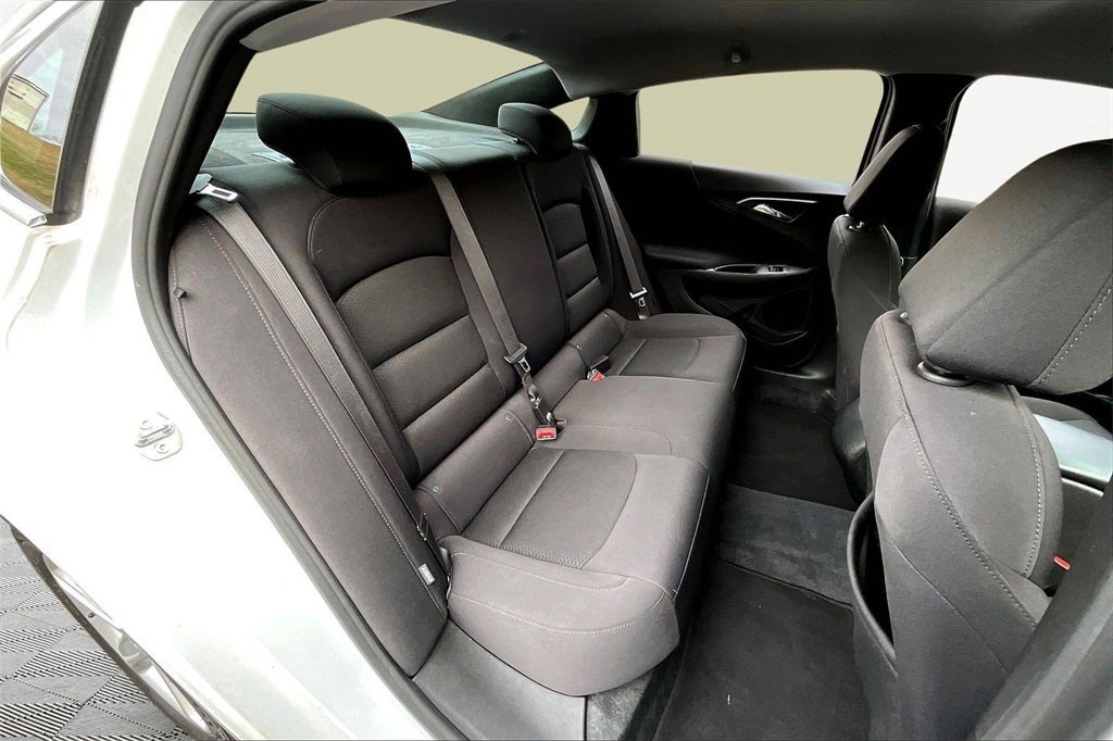 2022 Chevrolet Malibu LS 1LS