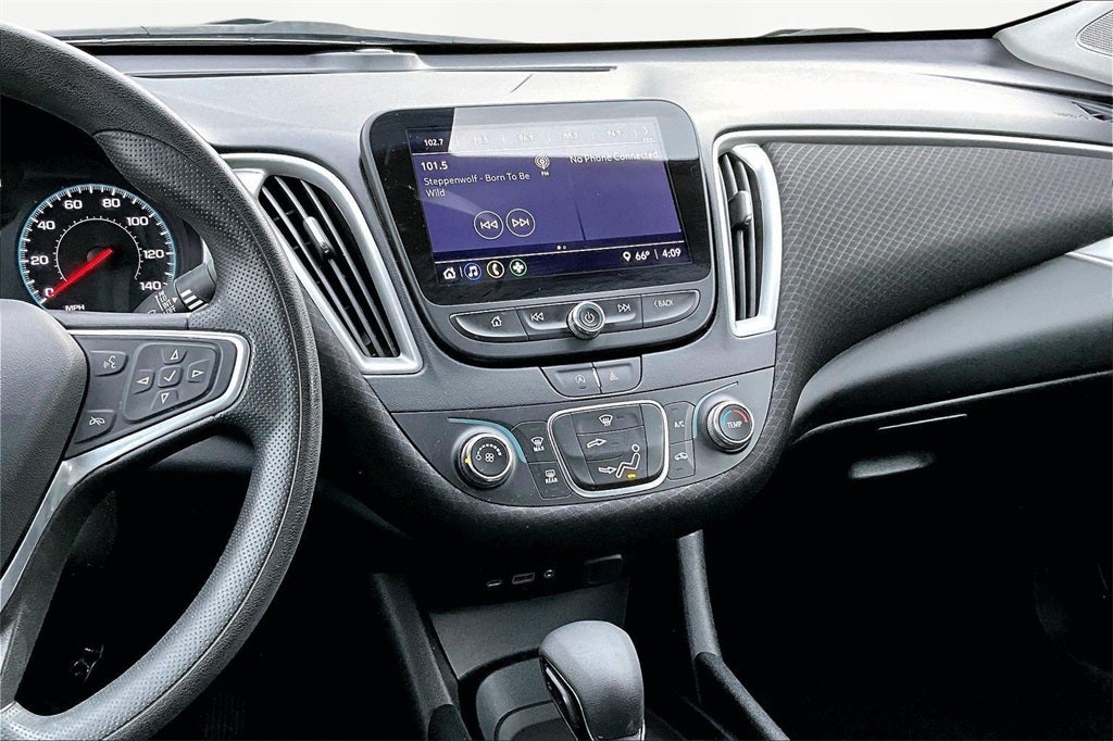 2022 Chevrolet Malibu LS 1LS