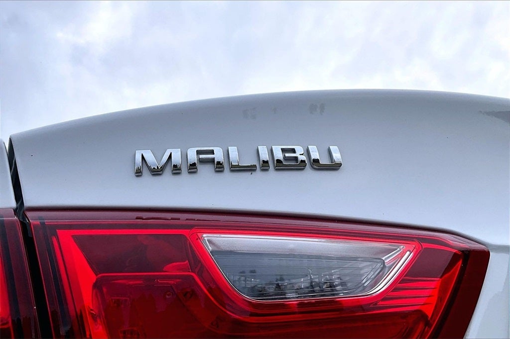 2022 Chevrolet Malibu LS 1LS