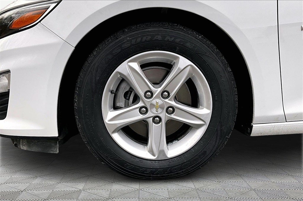 2022 Chevrolet Malibu LS 1LS