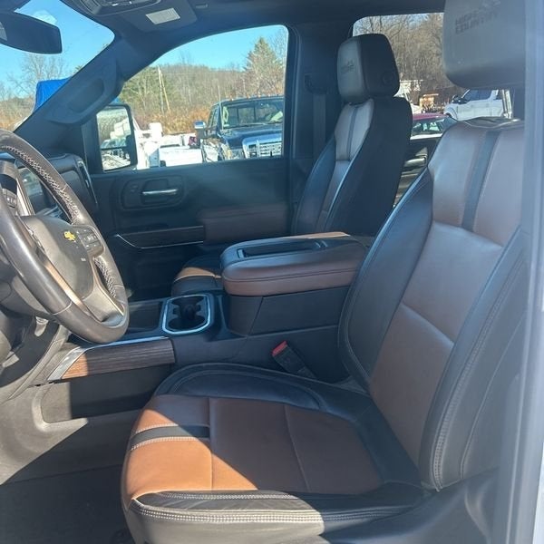 2022 Chevrolet Silverado 3500HD High Country