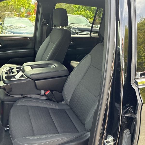 2022 Chevrolet Suburban LS
