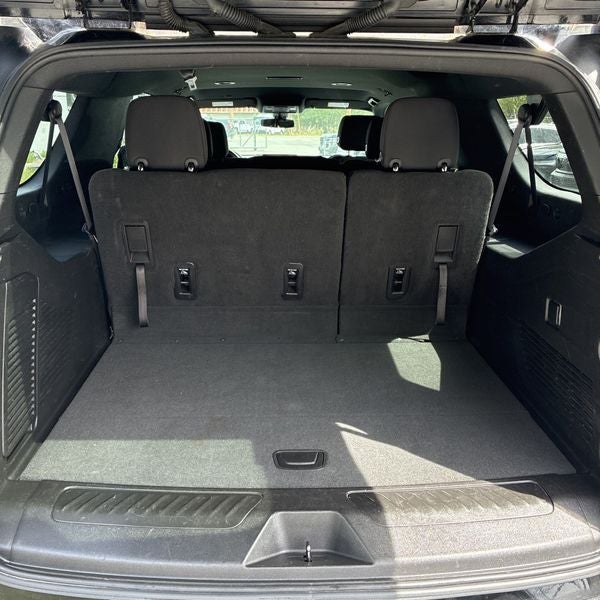 2022 Chevrolet Suburban LS