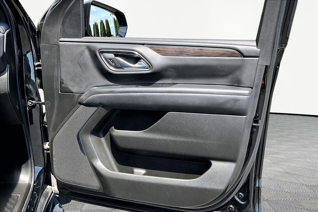 2022 Chevrolet Suburban LS