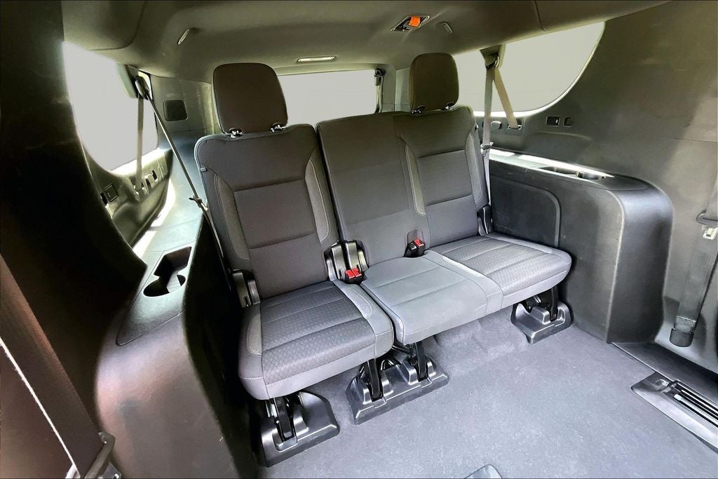 2022 Chevrolet Suburban LS