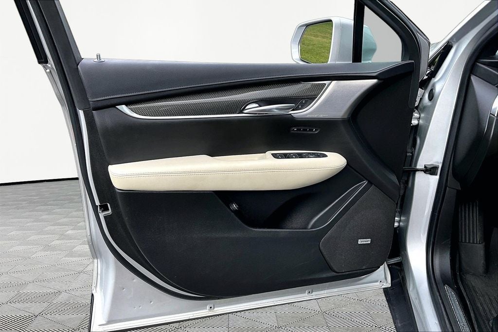 2020 Cadillac XT5 Sport