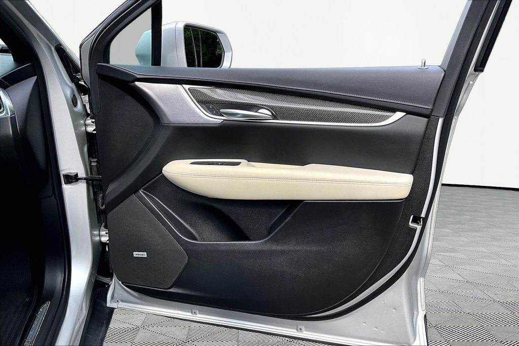 2020 Cadillac XT5 Sport