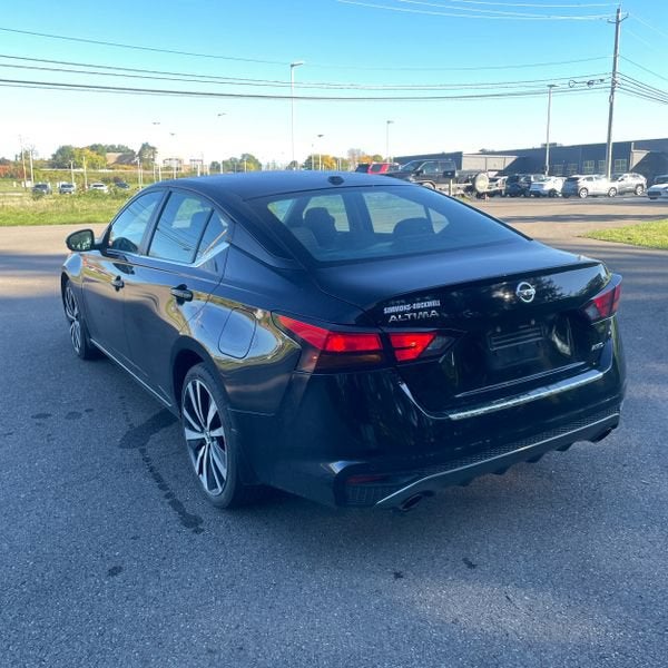 2021 Nissan Altima 2.5 SR