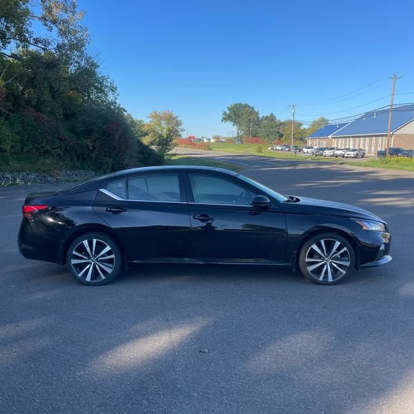 2021 Nissan Altima 2.5 SR