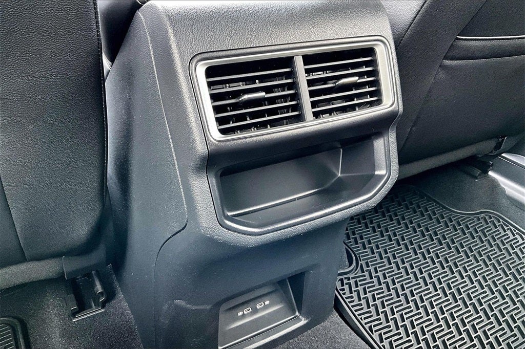 2025 Volkswagen Atlas Cross Sport 2.0T SE