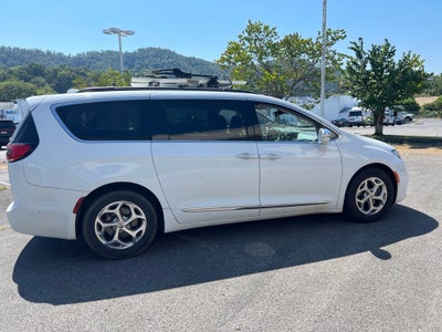 2022 Chrysler Pacifica Limited