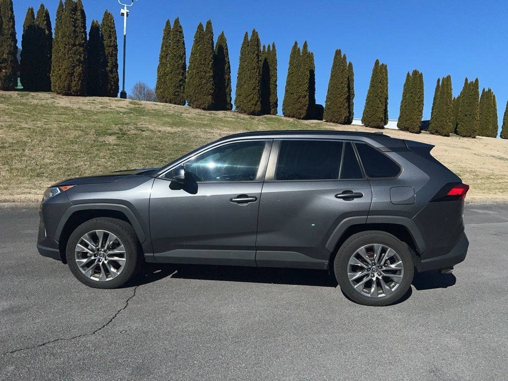 2019 Toyota RAV4 XLE Premium