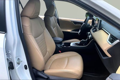 2020 Toyota RAV4 XLE Premium