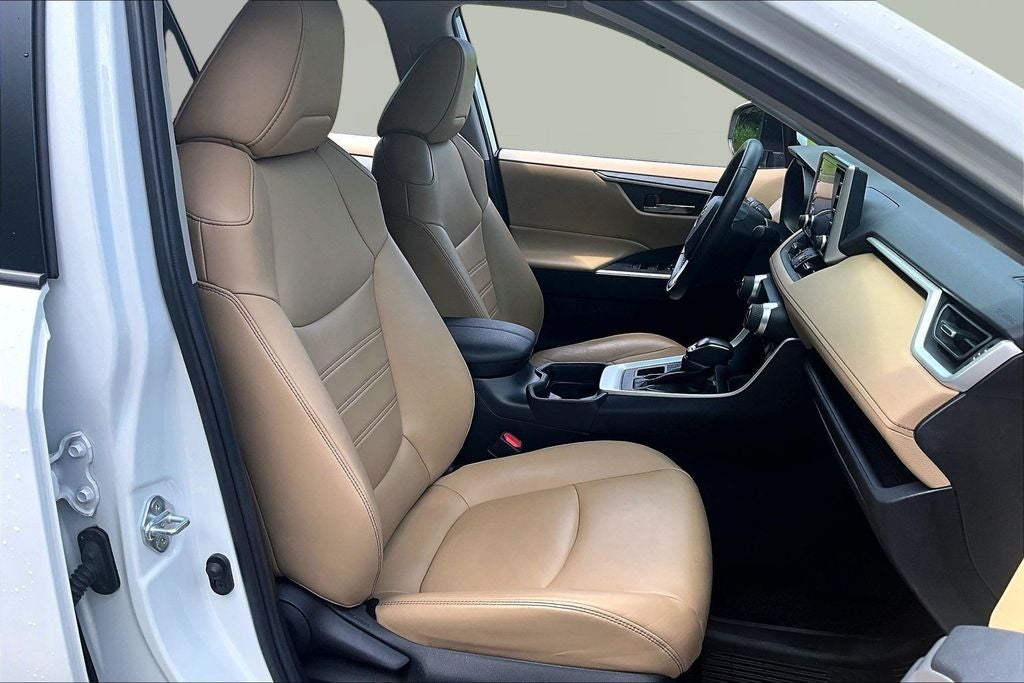 2020 Toyota RAV4 XLE Premium