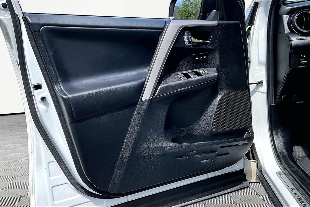 2018 Toyota RAV4 Platinum