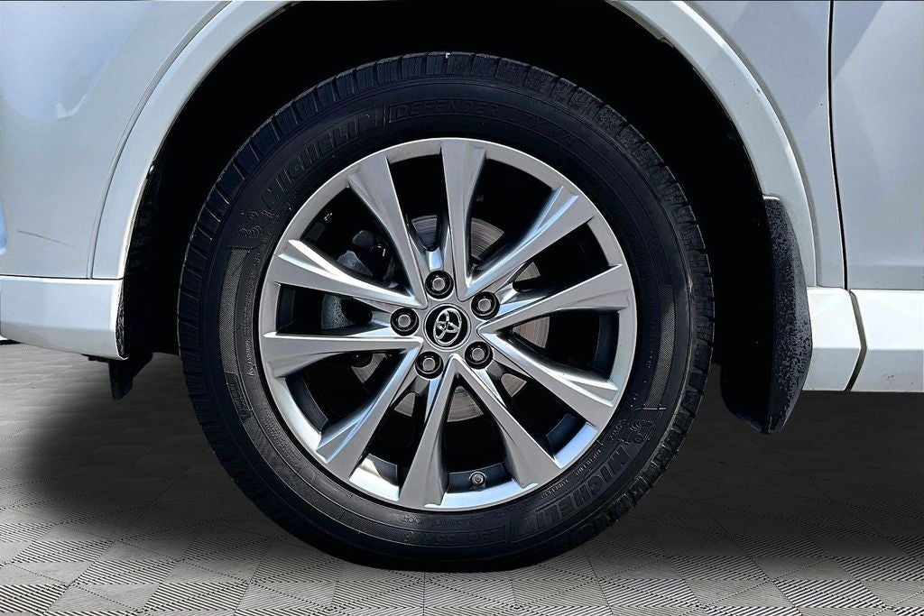 2018 Toyota RAV4 Platinum