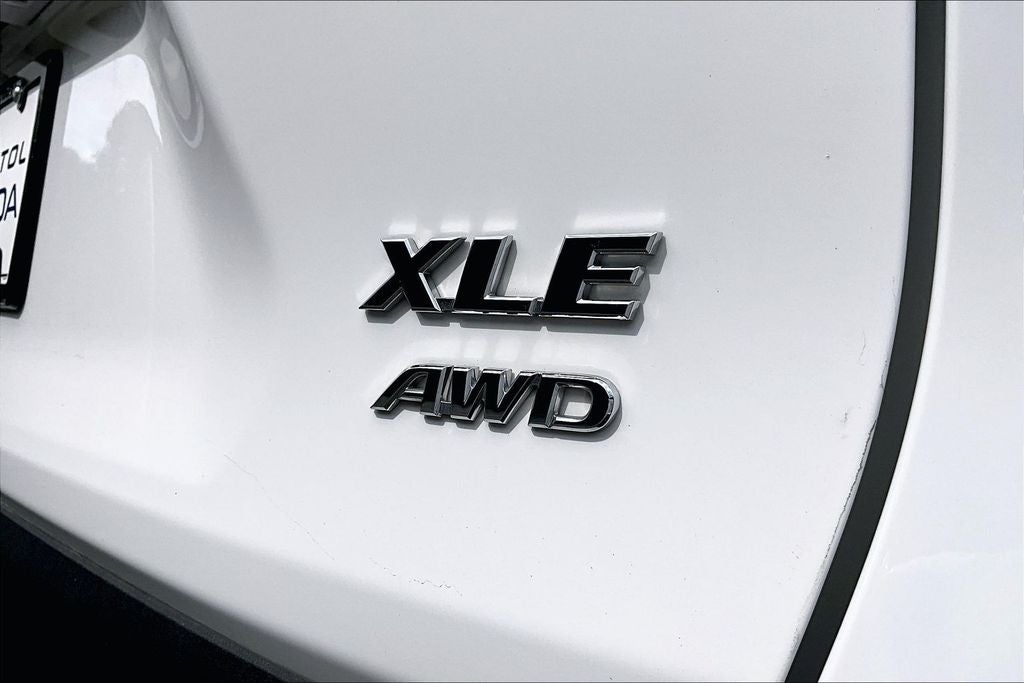 2025 Toyota RAV4 XLE