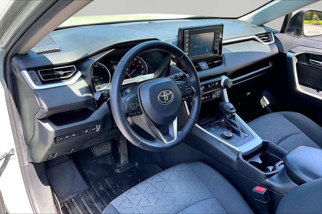 2020 Toyota RAV4 Hybrid XLE
