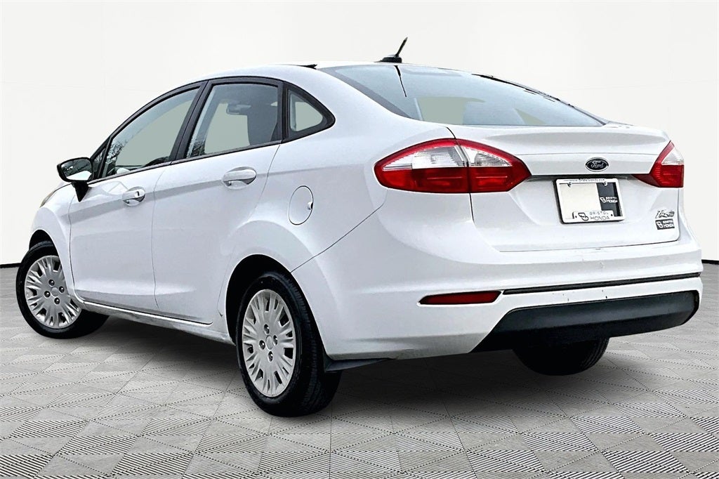 2014 Ford Fiesta - Image 2