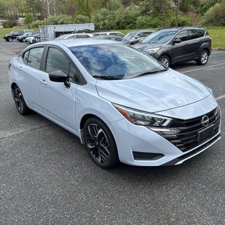 2023 Nissan Versa 1.6 SR