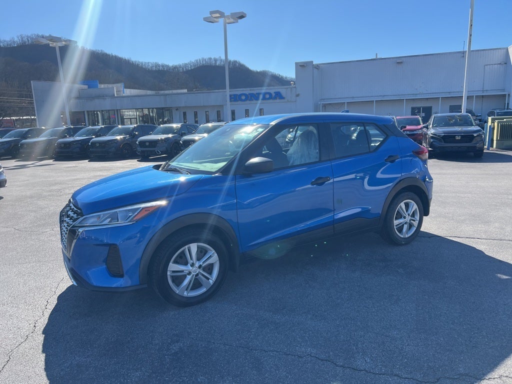 2022 Nissan Kicks S