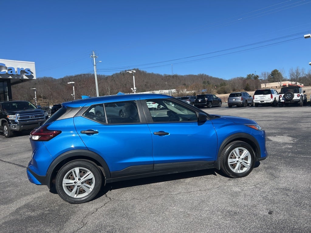 2022 Nissan Kicks S