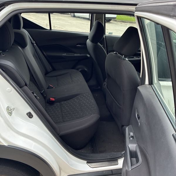 2022 Nissan Kicks SV