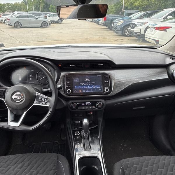 2022 Nissan Kicks SV