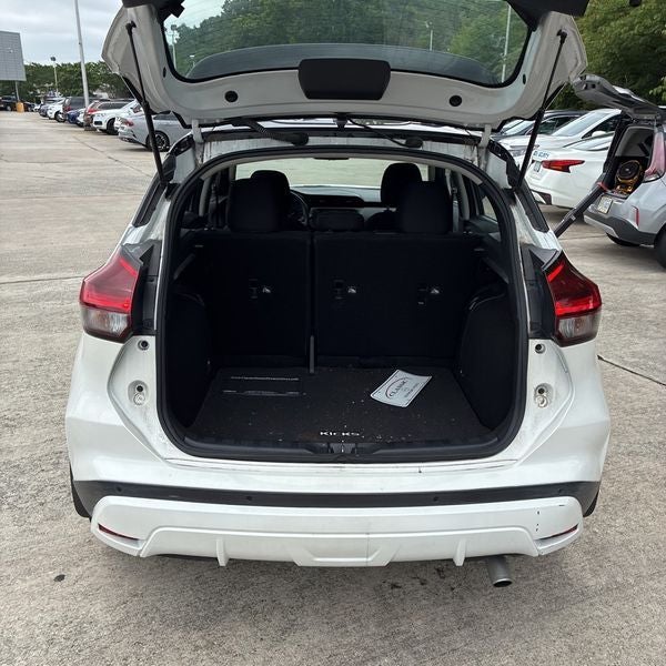 2022 Nissan Kicks SV