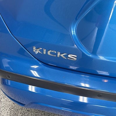 2023 Nissan Kicks SR