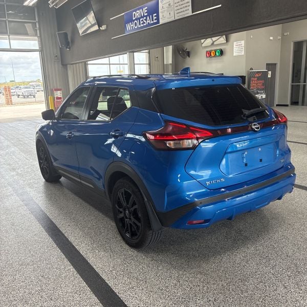 2023 Nissan Kicks SR