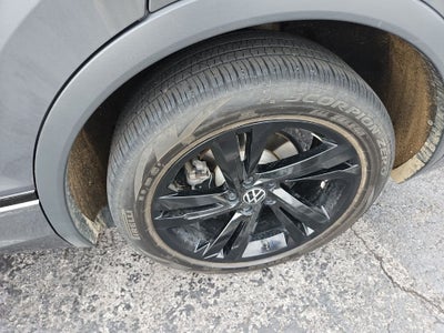 2024 Volkswagen Tiguan 2.0T SE R-Line Black