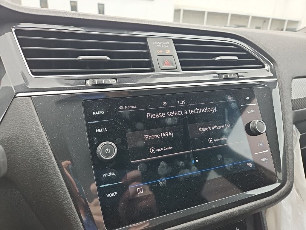 2024 Volkswagen Tiguan 2.0T SE R-Line Black