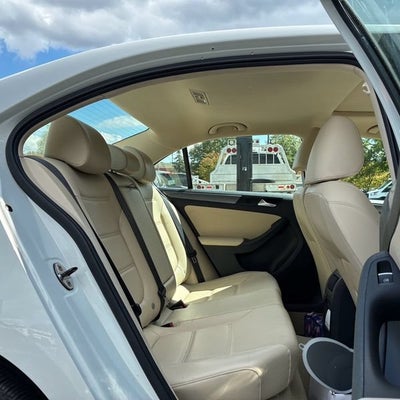 2014 Volkswagen Jetta 2.0L TDI w/Premium/Navigation