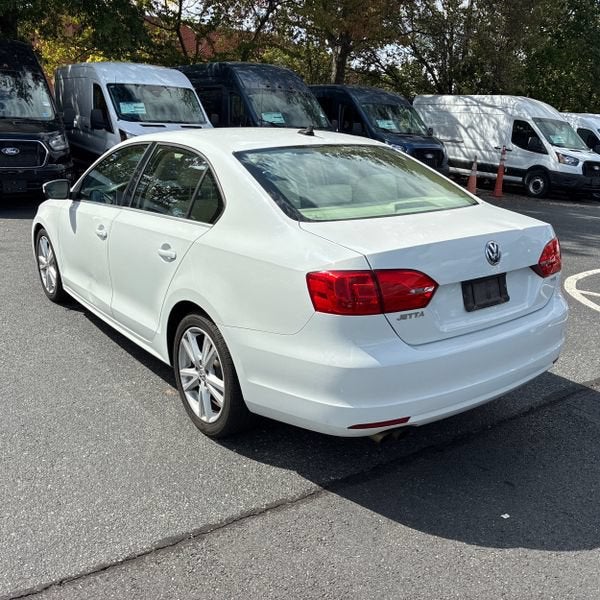 2014 Volkswagen Jetta 2.0L TDI w/Premium/Navigation