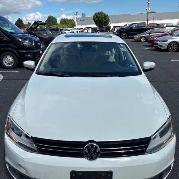 2014 Volkswagen Jetta 2.0L TDI w/Premium/Navigation