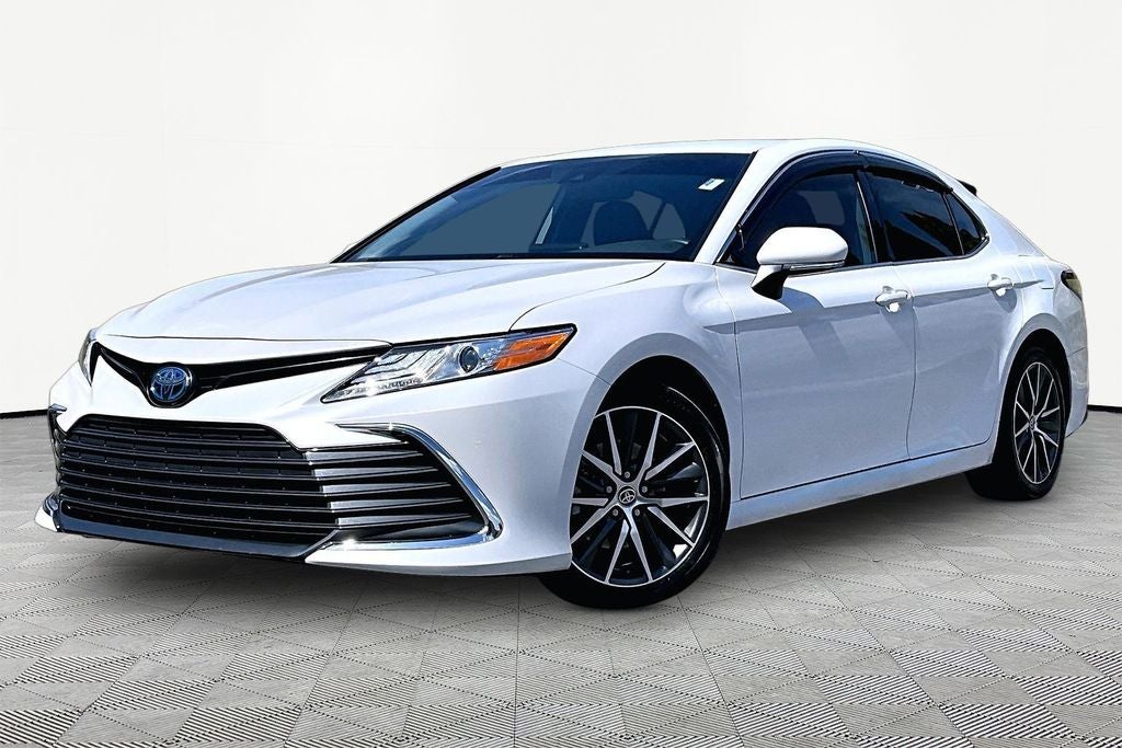 2023 Toyota Camry Hybrid XLE