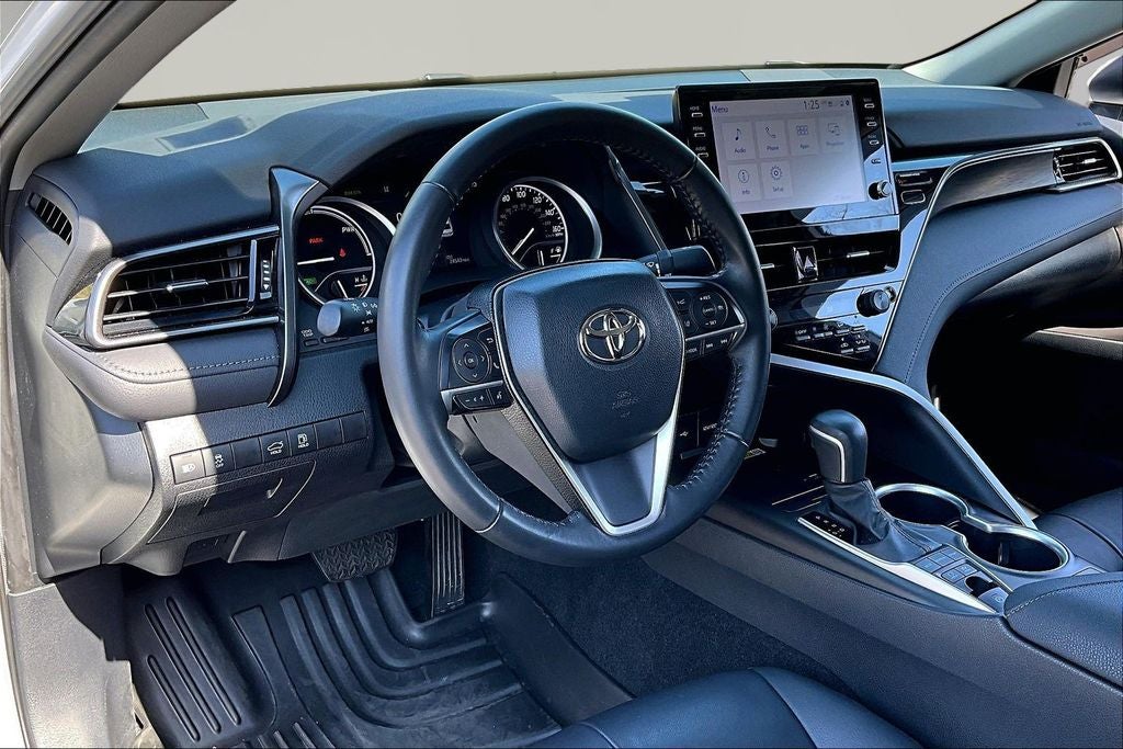 2023 Toyota Camry Hybrid XLE