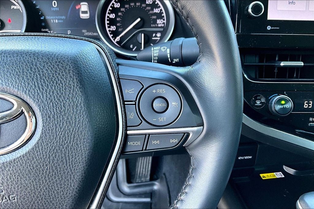 2023 Toyota Camry Hybrid XLE