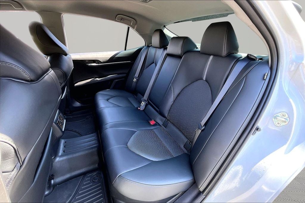 2023 Toyota Camry Hybrid XLE