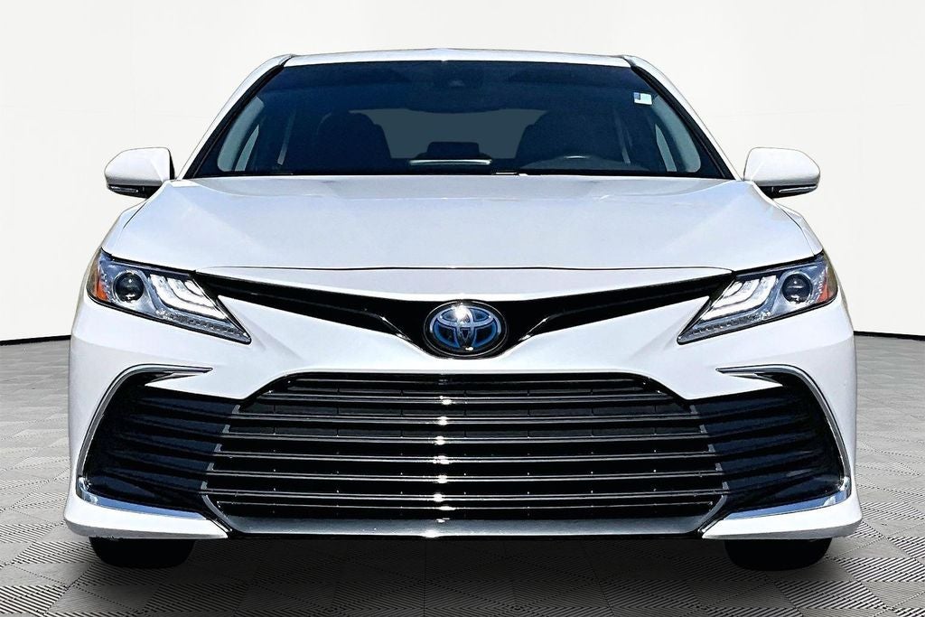 2023 Toyota Camry Hybrid XLE